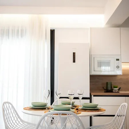 Karma Quality Living Center With Private Parking *