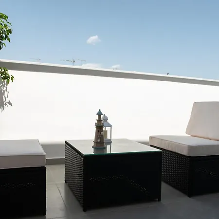 Karma Quality Living Center With Private Parking Lägenhet