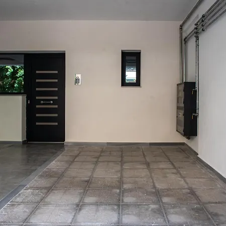 Karma Quality Living Center With Private Parking Lägenhet *