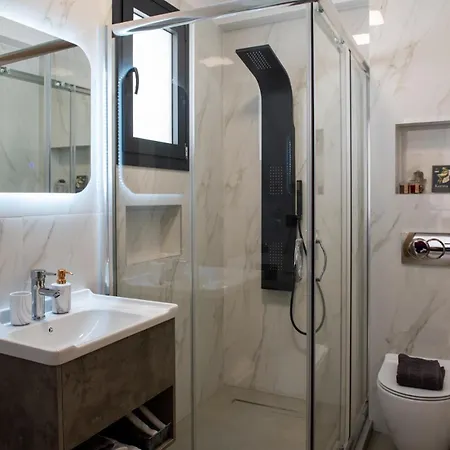 Karma Quality Living Center With Private Parking *