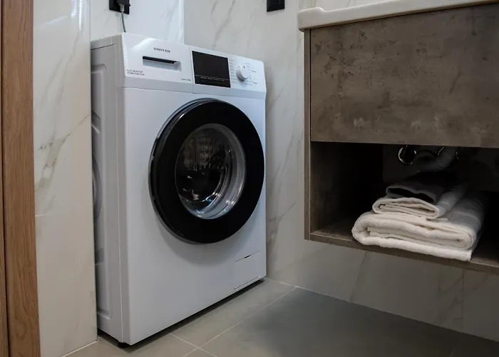 Karma Quality Living Center With Private Parking * Volos