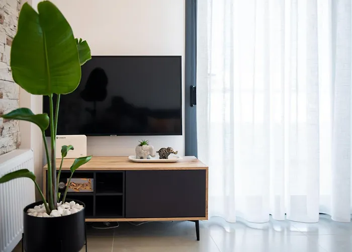 Karma Quality Living Center With Private Parking *