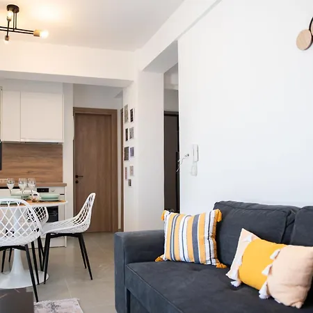 Karma Quality Living Center With Private Parking Apartment